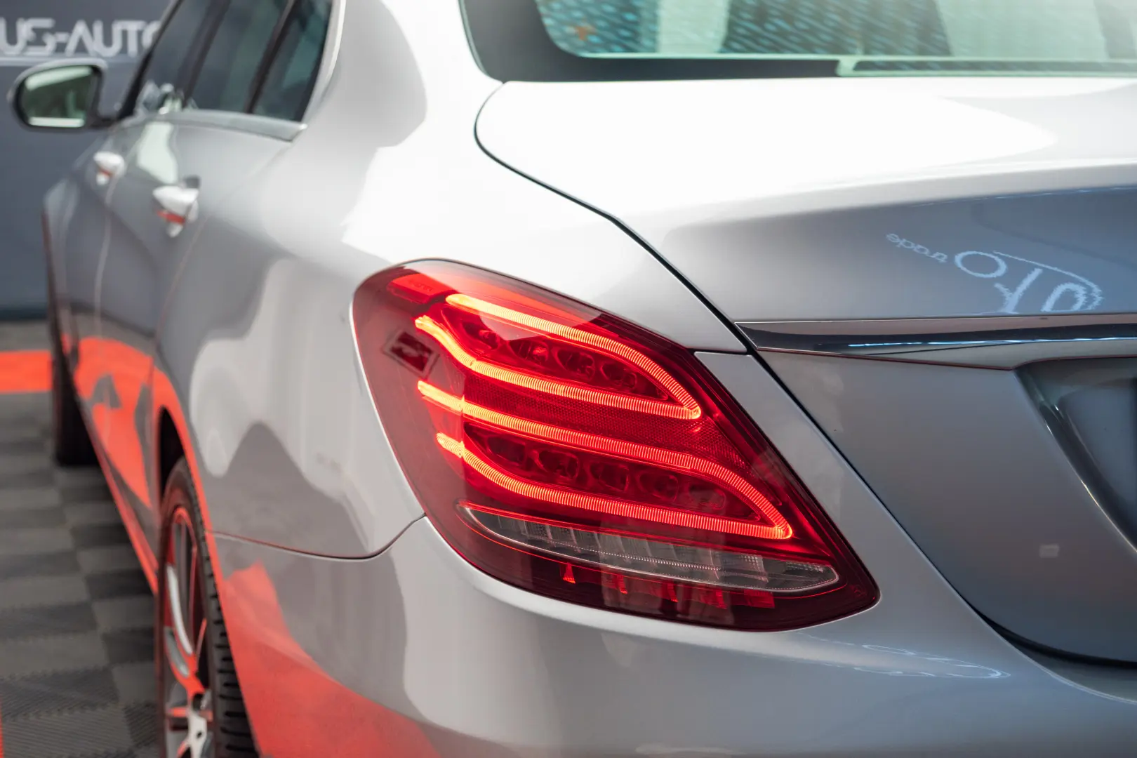 Mercedes-Benz C 200