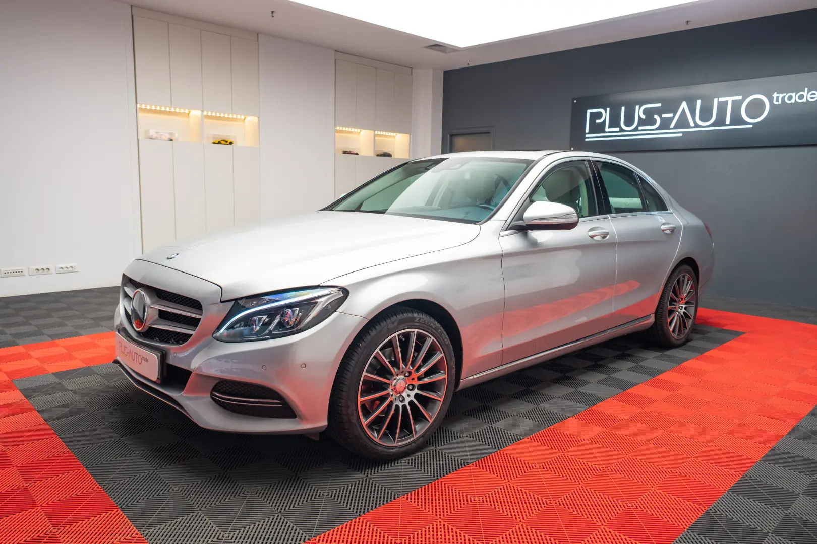 Mercedes-Benz C 200