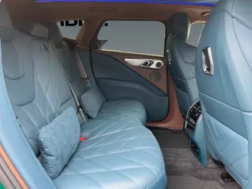 BMW XM 50e AHK Asistent Drving Prof Masaj