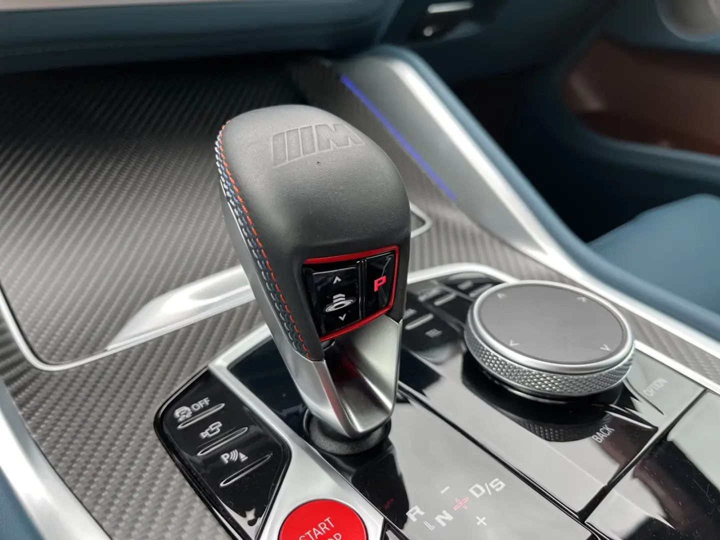 BMW XM 50e AHK Asistent Drving Prof Masaj