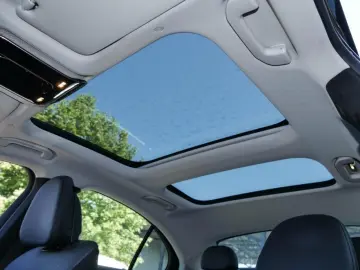 E 200 AVANTGARDE LED DISTR KEYL PANO KAM 19''LM