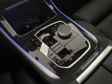 X5 xDrive 30d A Sportpaket HUD AHK Pano Navi LED