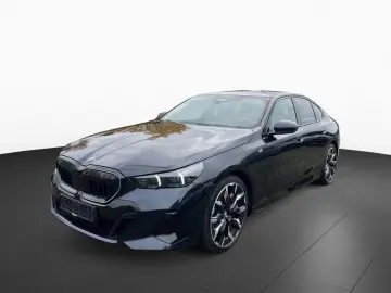 540d xdr M Sport Pro DA-Pr PA  Stand B W Pano