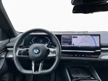 540d xdr M Sport Pro DA-Pr PA  Stand B W Pano