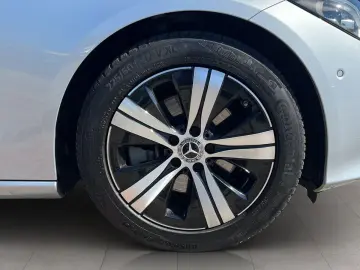 C 220 d Aut Lim   AVANTGARDE   SIDE   LANE   GSD
