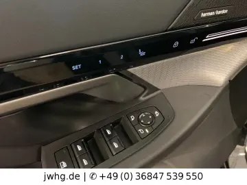 520 xDr M Sport 19  HeadUp DrivingProf Memory