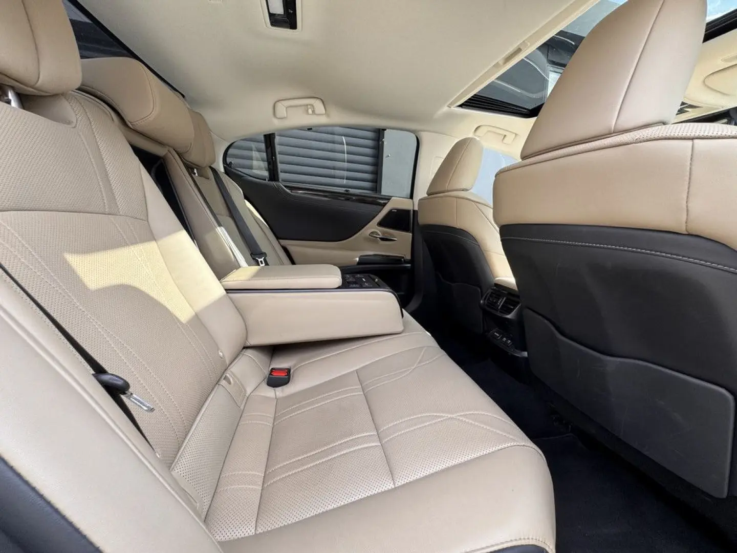 ES 300 h Luxury Line SHZ ACC HUD MATRIX-LED 360