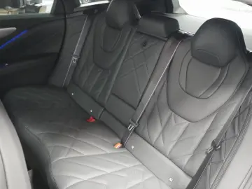 BMW XM 50. DA Prof PA Prof H K HuD AHK