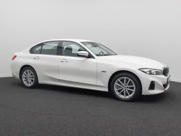330e GeschwindigReg PDC CockpitPlus DAB Sport