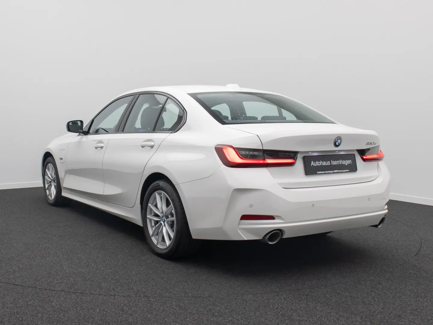 330e GeschwindigReg PDC CockpitPlus DAB Sport