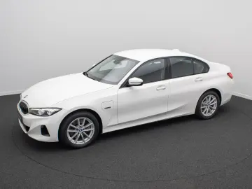 330e GeschwindigReg PDC CockpitPlus DAB Sport