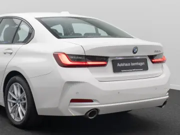 330e GeschwindigReg PDC CockpitPlus DAB Sport