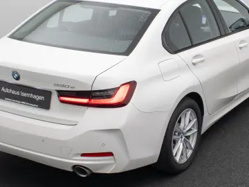 330e GeschwindigReg PDC CockpitPlus DAB Sport
