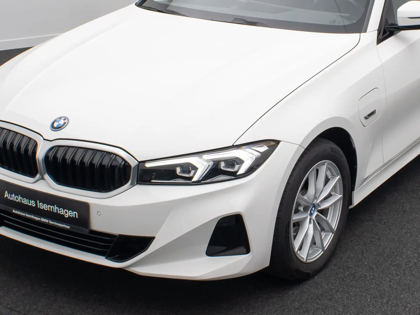 330e GeschwindigReg PDC CockpitPlus DAB Sport