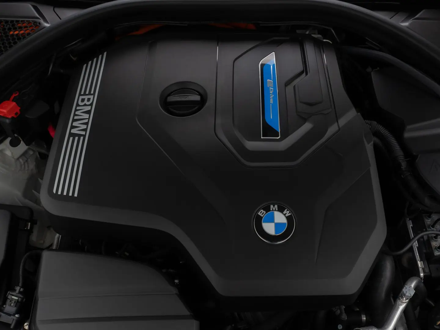 330e GeschwindigReg PDC CockpitPlus DAB Sport