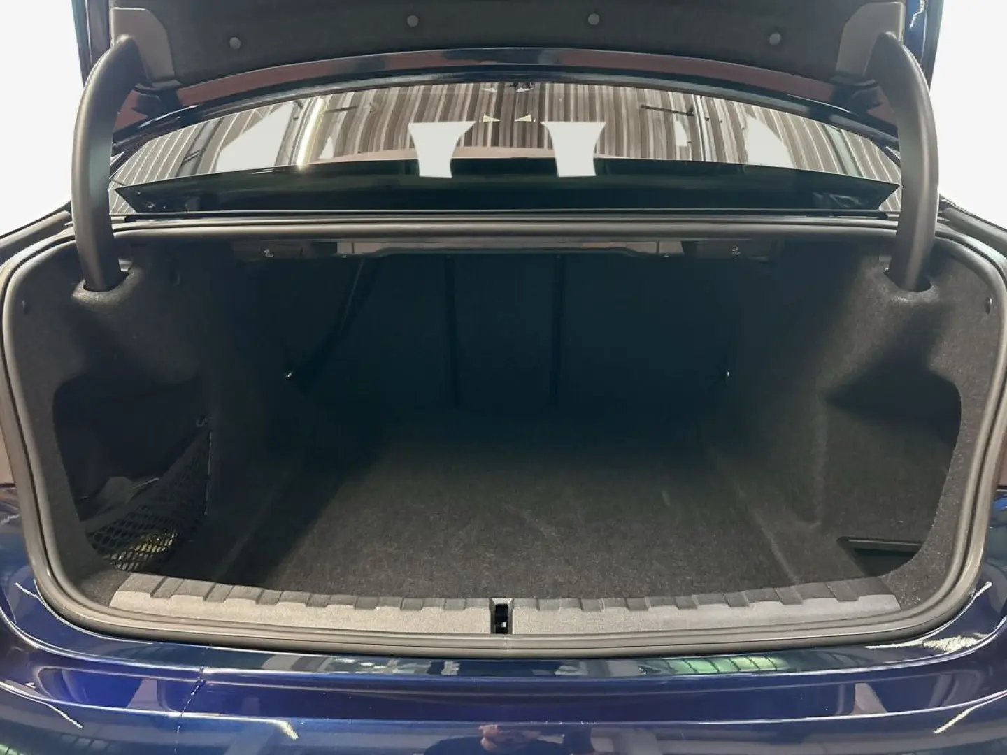 330i Aut.  M-Sport  AHK  Glasd.  LED