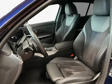 330i Aut.  M-Sport  AHK  Glasd.  LED
