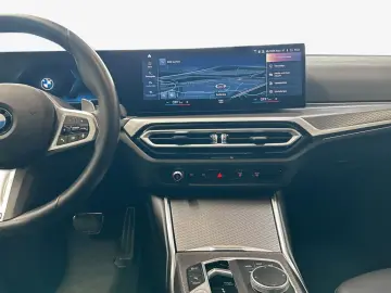 330i Aut.  M-Sport  AHK  Glasd.  LED