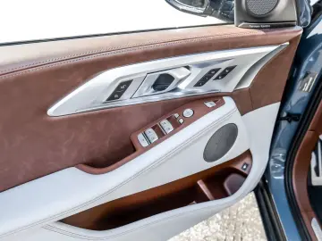 BMW XM 50e M Sport HUD ACC AHK 360