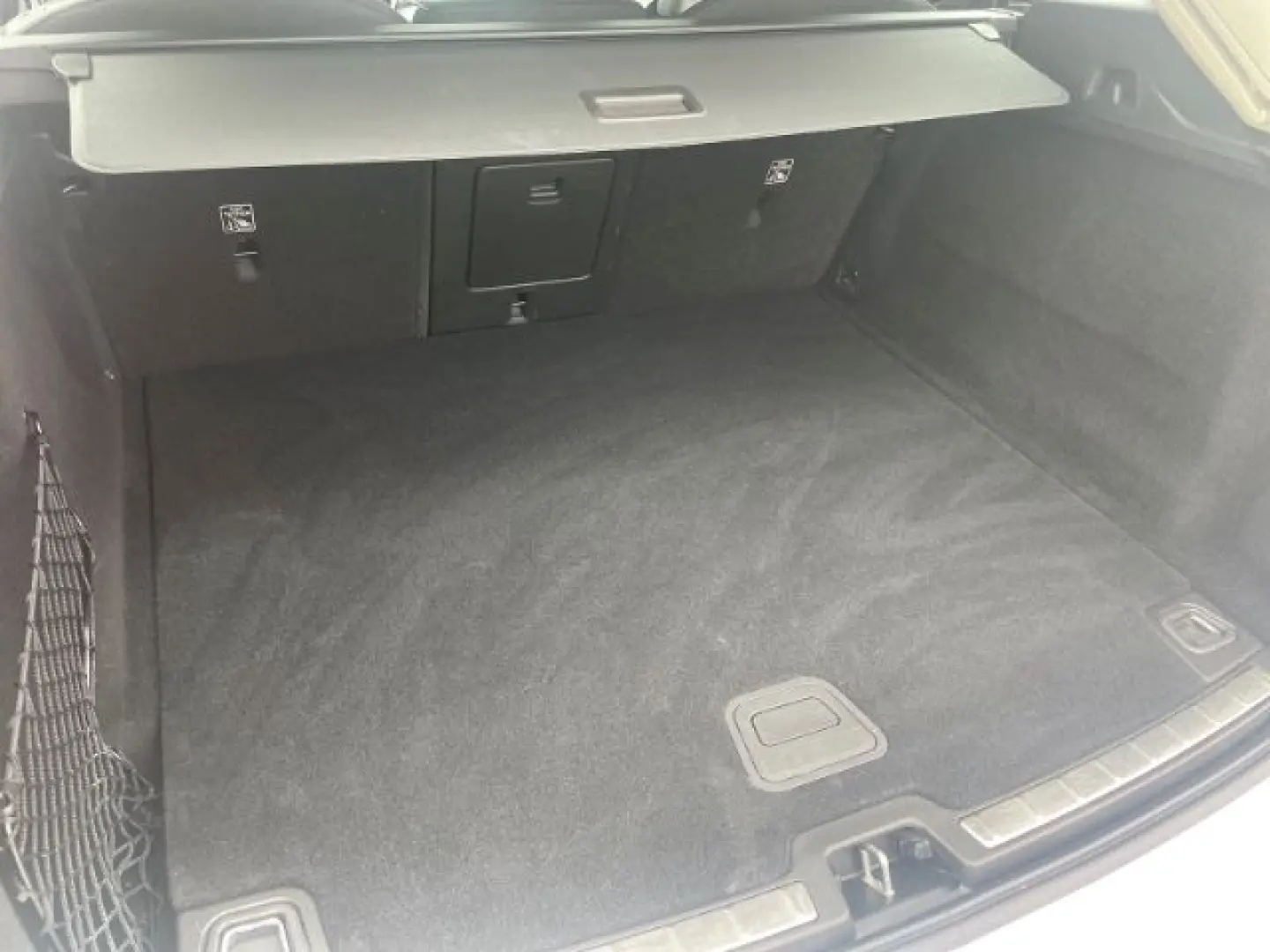 XC60 B4 2WD Momentum Mild-Hybrid Autom. Navigati