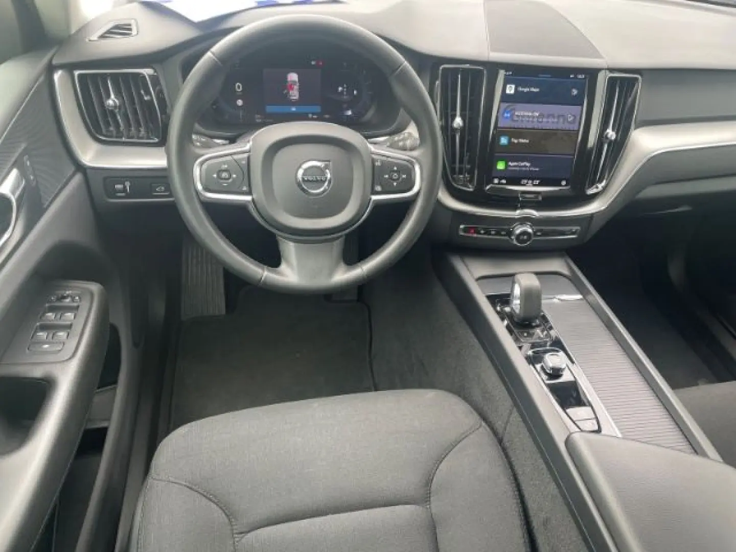 XC60 B4 2WD Momentum Mild-Hybrid Autom. Navigati