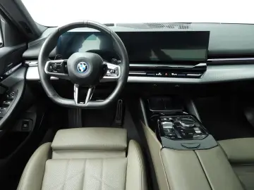 BMW 530 Seria 5 Sedan 530e   Pachet M-Sport