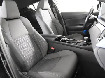 C-HR 1.8-l-VVTi Hybrid Club  1.Hand AHK