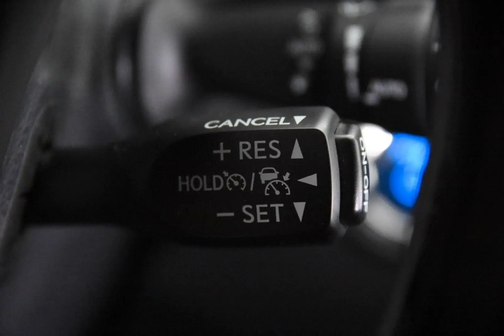 C-HR 1.8-l-VVTi Hybrid Club  1.Hand AHK