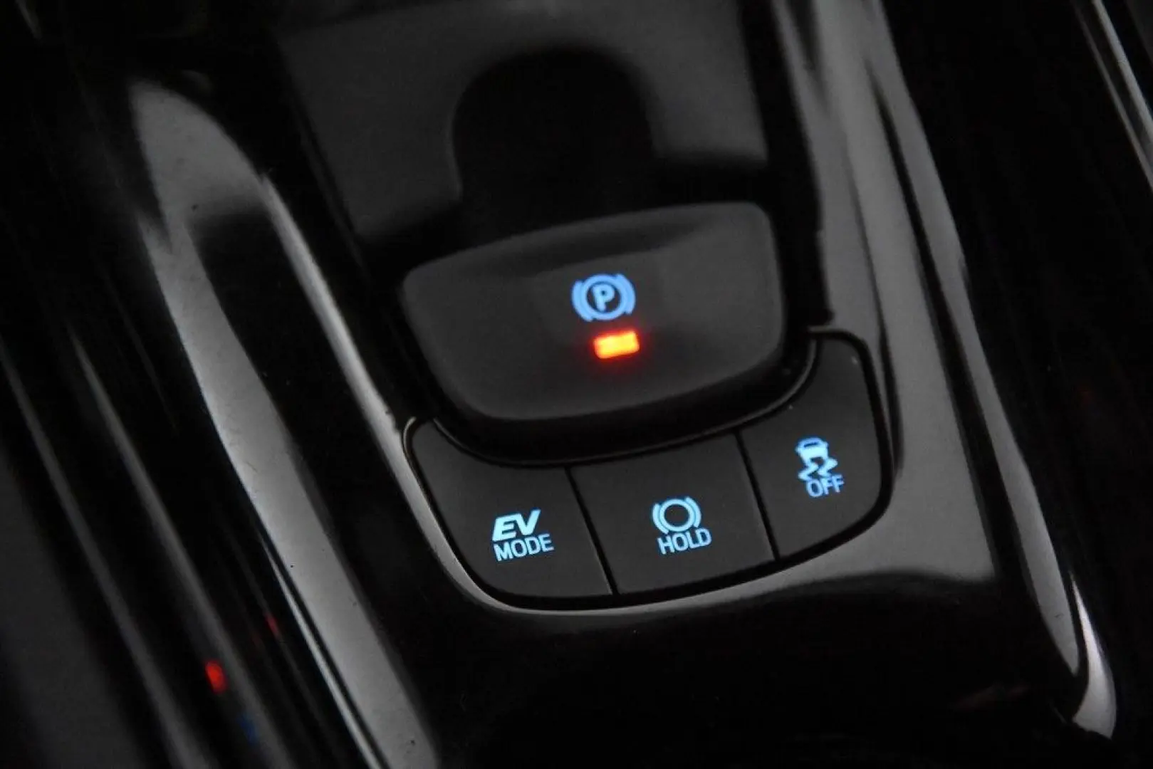 C-HR 1.8-l-VVTi Hybrid Club  1.Hand AHK