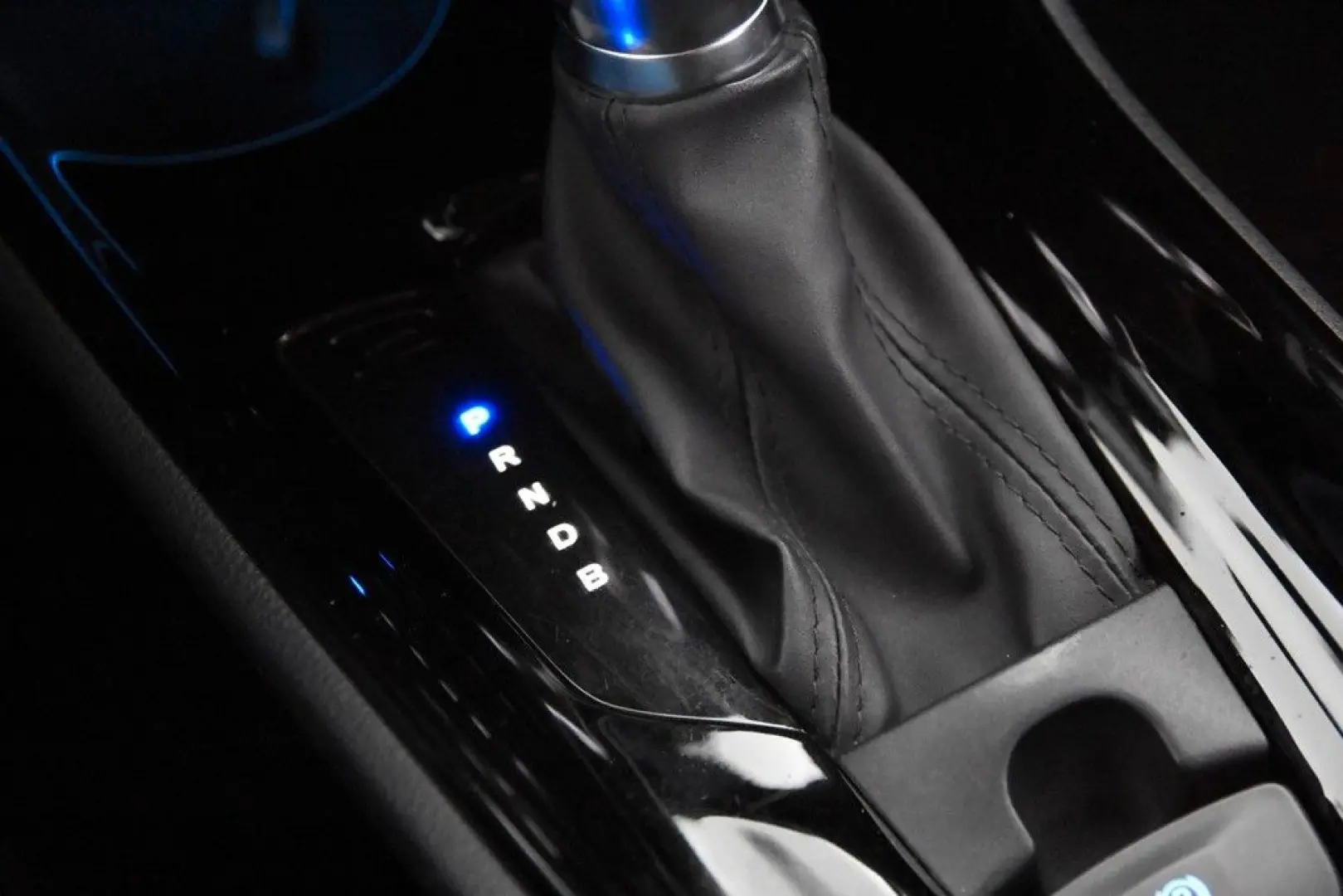C-HR 1.8-l-VVTi Hybrid Club  1.Hand AHK