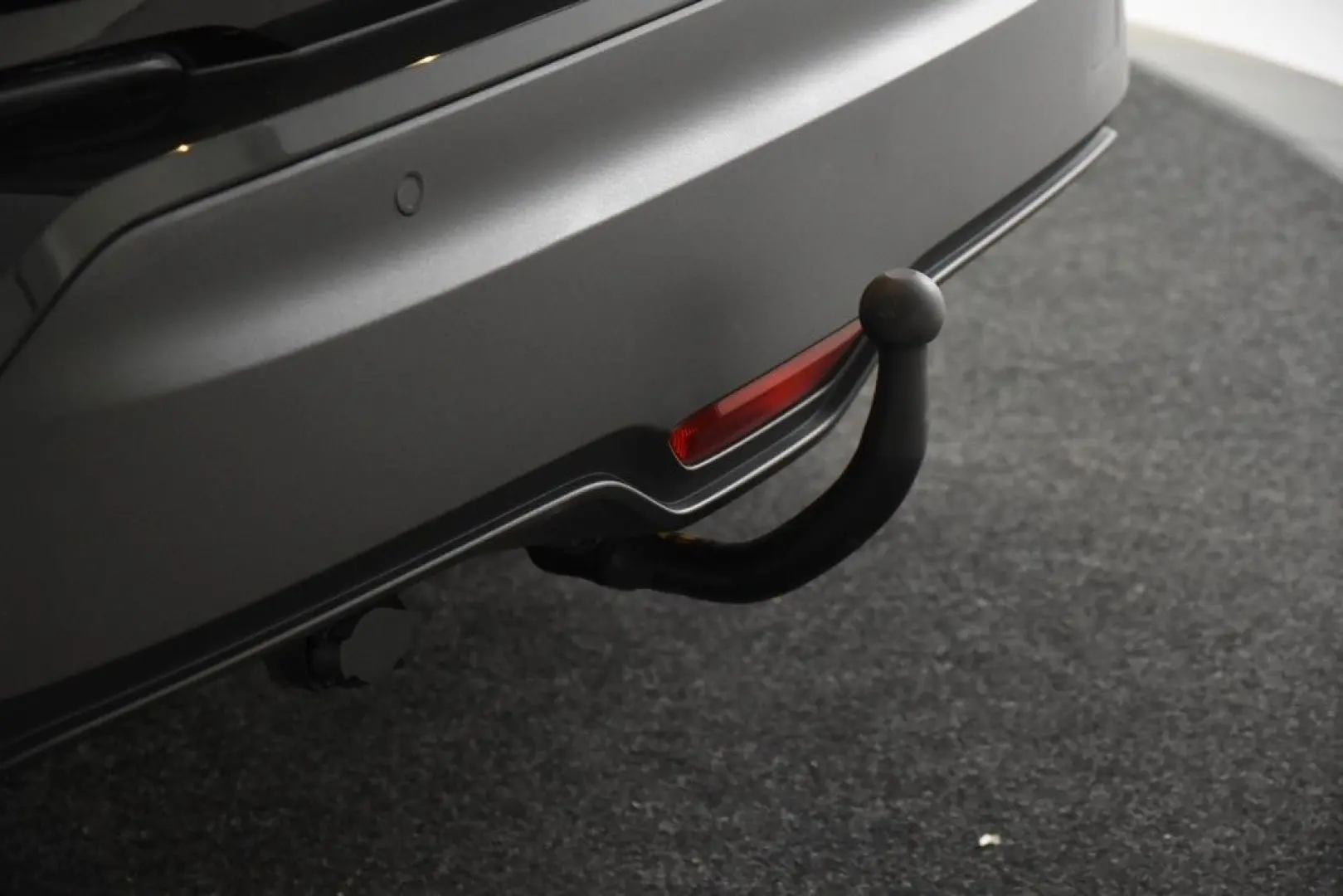 C-HR 1.8-l-VVTi Hybrid Club  1.Hand AHK