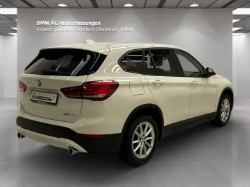 X1 xDrive18d Navi Parkassist Sportsitze LED