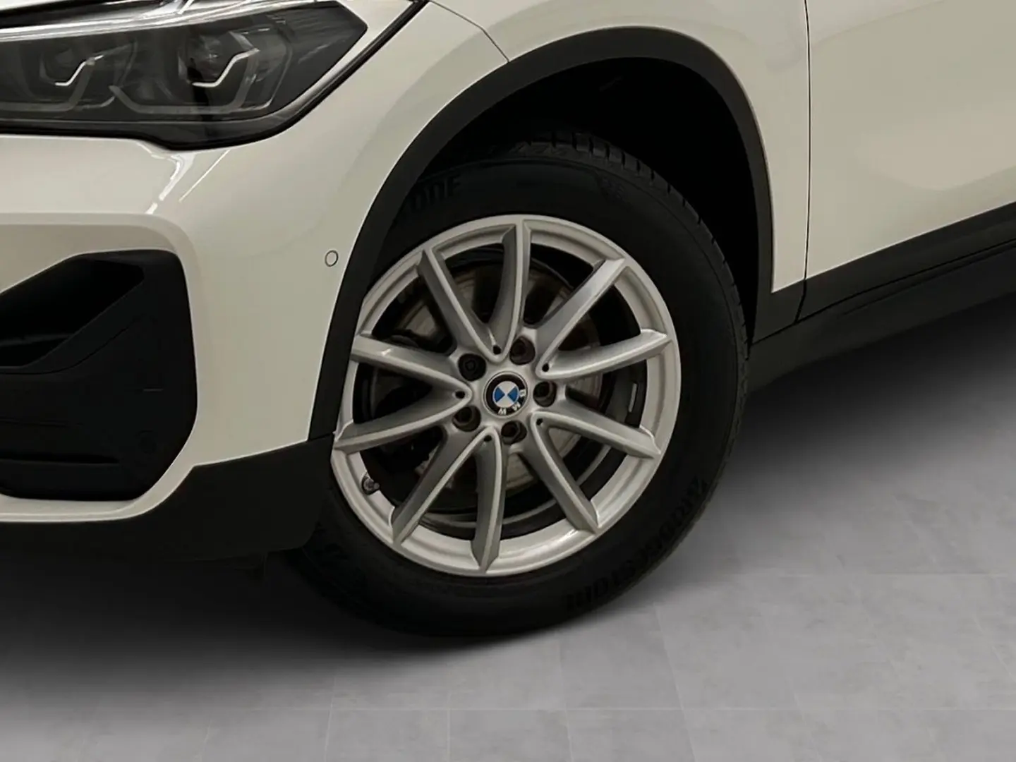 X1 xDrive18d Navi Parkassist Sportsitze LED