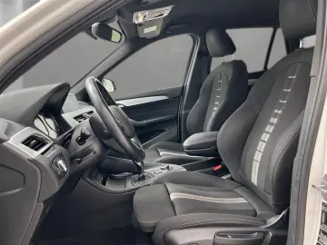 X1 xDrive18d Navi Parkassist Sportsitze LED