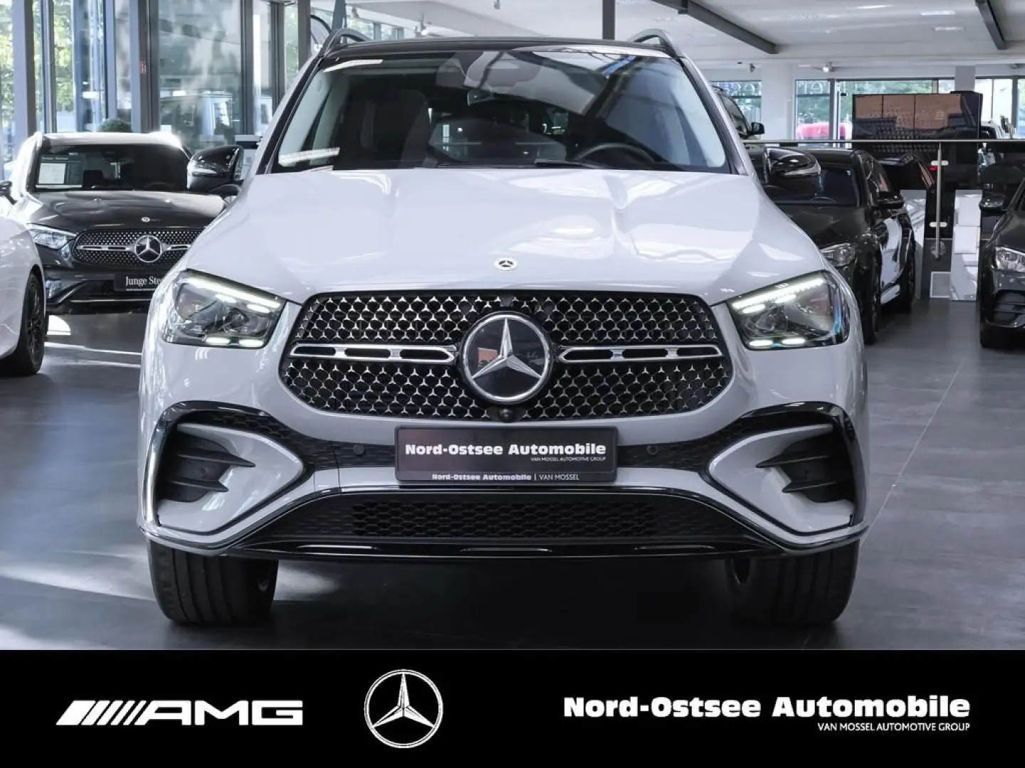 GLE 450 d 4M AMG ADV.   Night Pano 22'' Distr HU