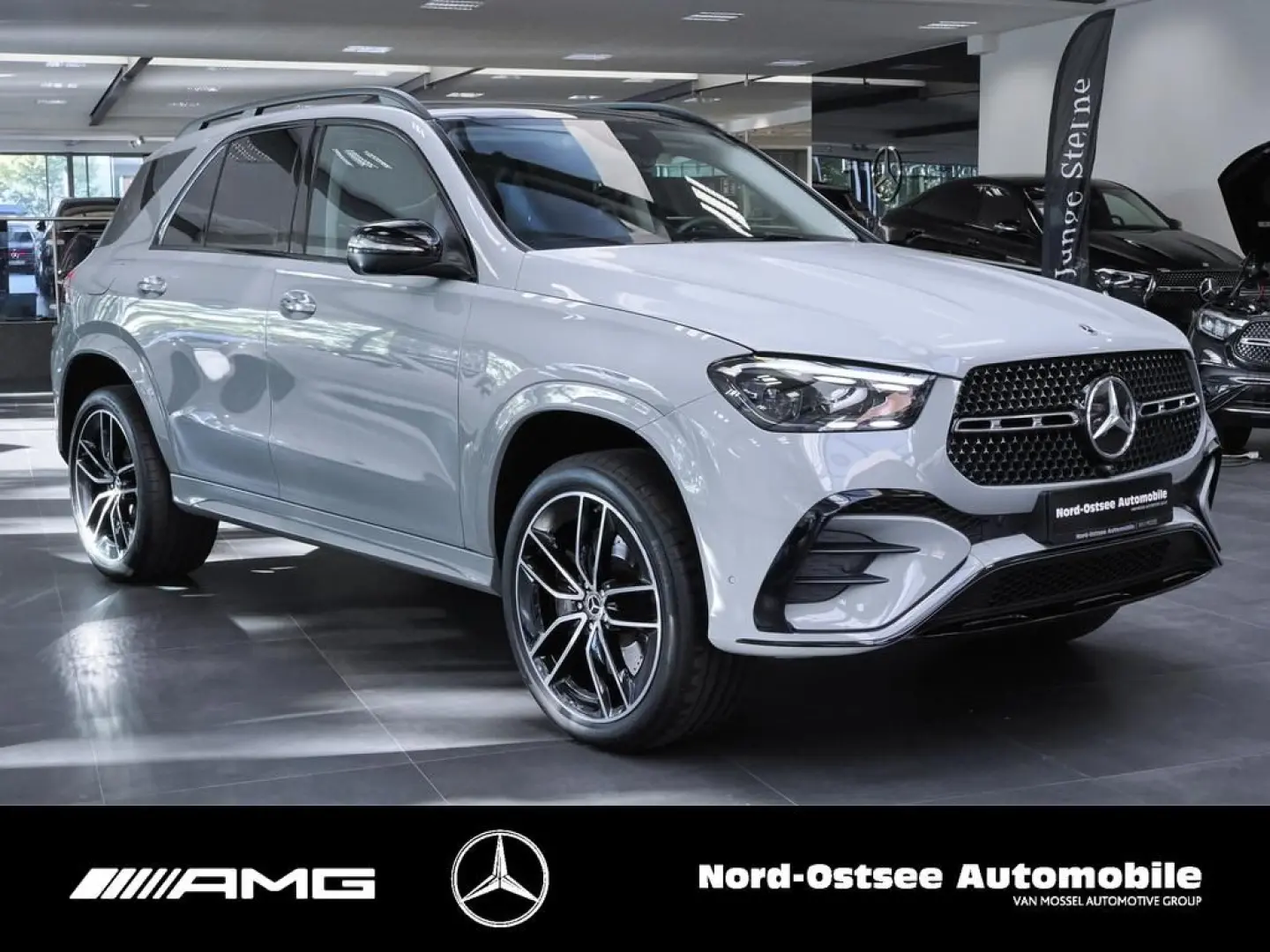 GLE 450 d 4M AMG ADV.   Night Pano 22'' Distr HU