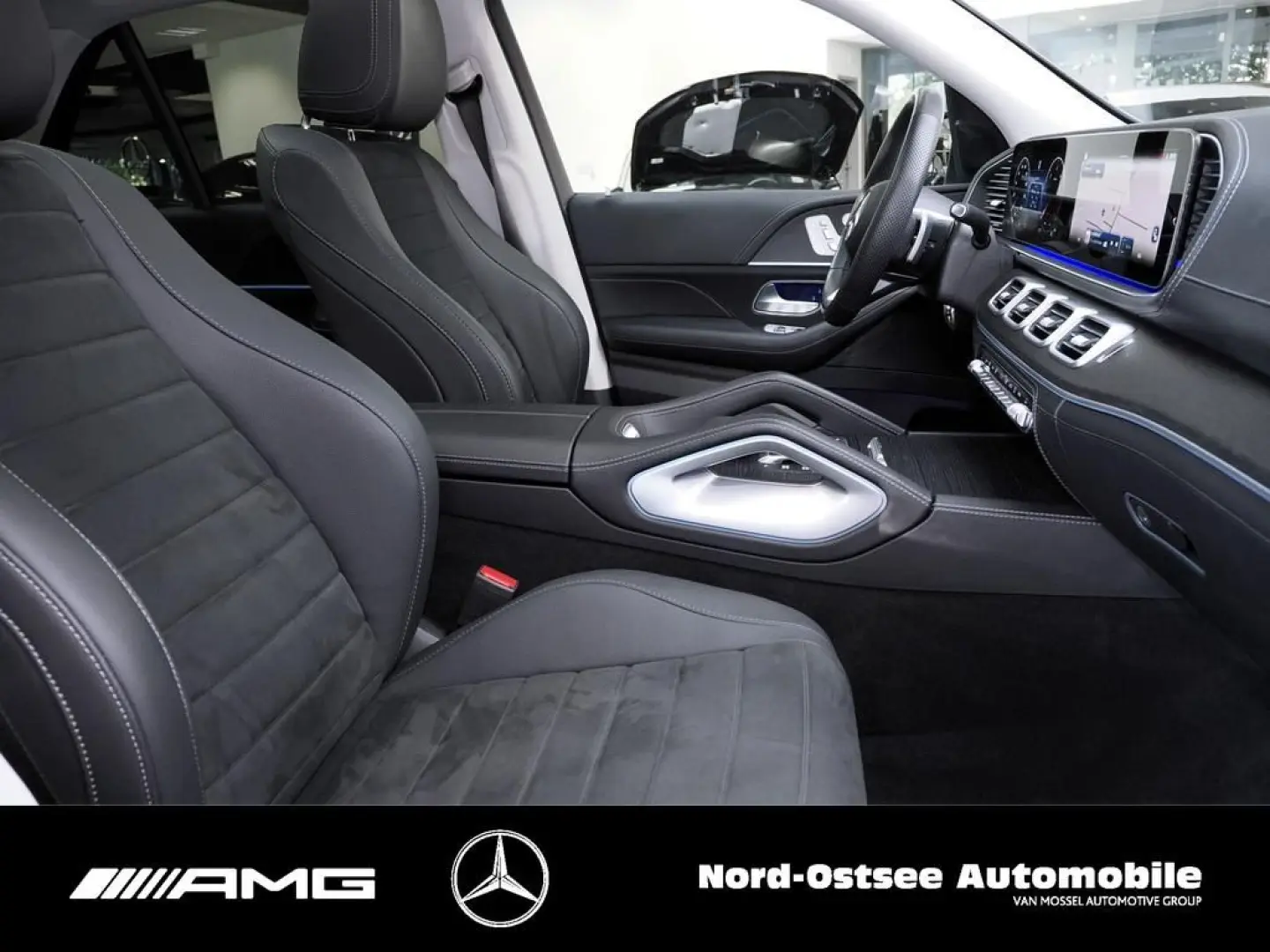 GLE 450 d 4M AMG ADV.   Night Pano 22'' Distr HU
