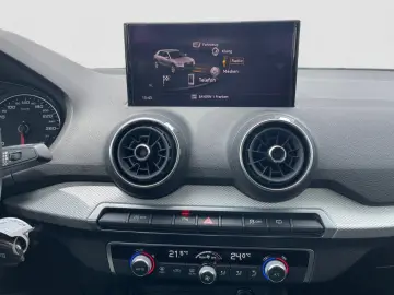 Q2 35 TFSI S-tronic NAV LED PDC SMARTPHONE DAB