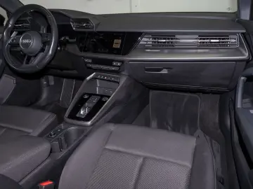 A3 Sportback 30 TFSI LM16 PDC  SMARTPHONE-INTERF