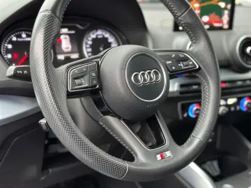Q2 1.4 TFSI COD S tro 3xS-line ACC S-HE LED KEY