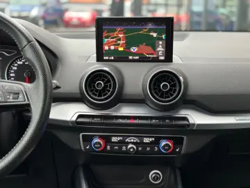 Q2 1.4 TFSI COD S tro 3xS-line ACC S-HE LED KEY