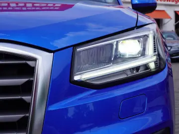 Q2 2.0 40 TFSI quattro sport S-Tronic LED Navi