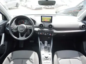 Q2 2.0 40 TFSI quattro sport S-Tronic LED Navi