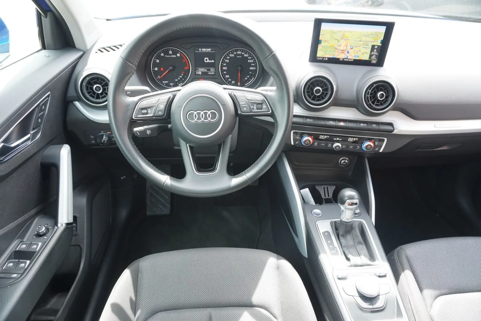 Q2 2.0 40 TFSI quattro sport S-Tronic LED Navi