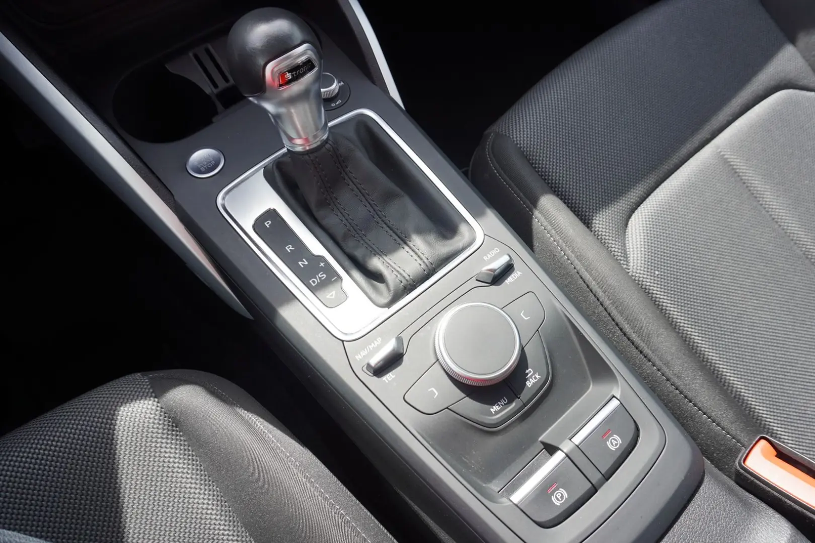 Q2 2.0 40 TFSI quattro sport S-Tronic LED Navi