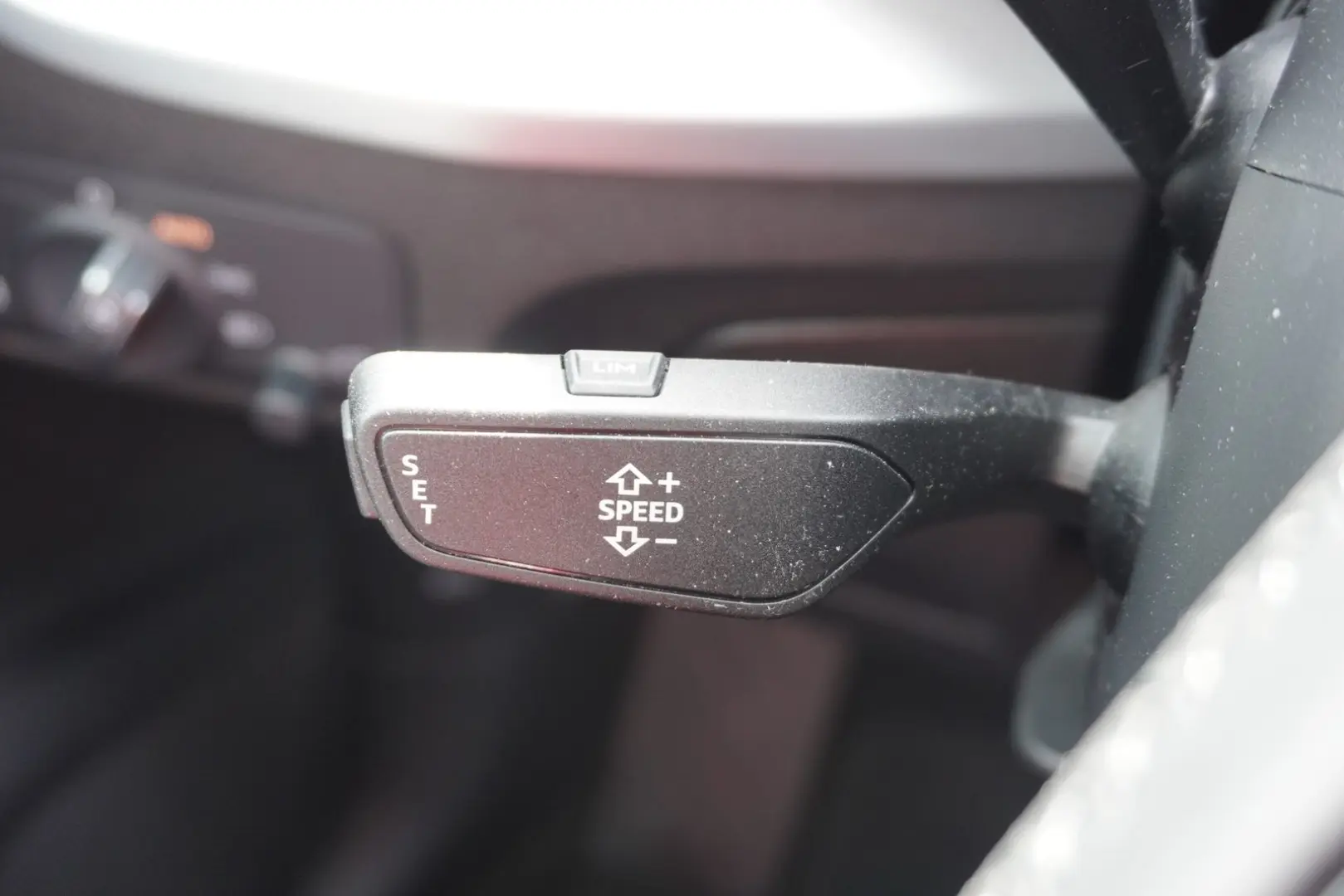 Q2 2.0 40 TFSI quattro sport S-Tronic LED Navi