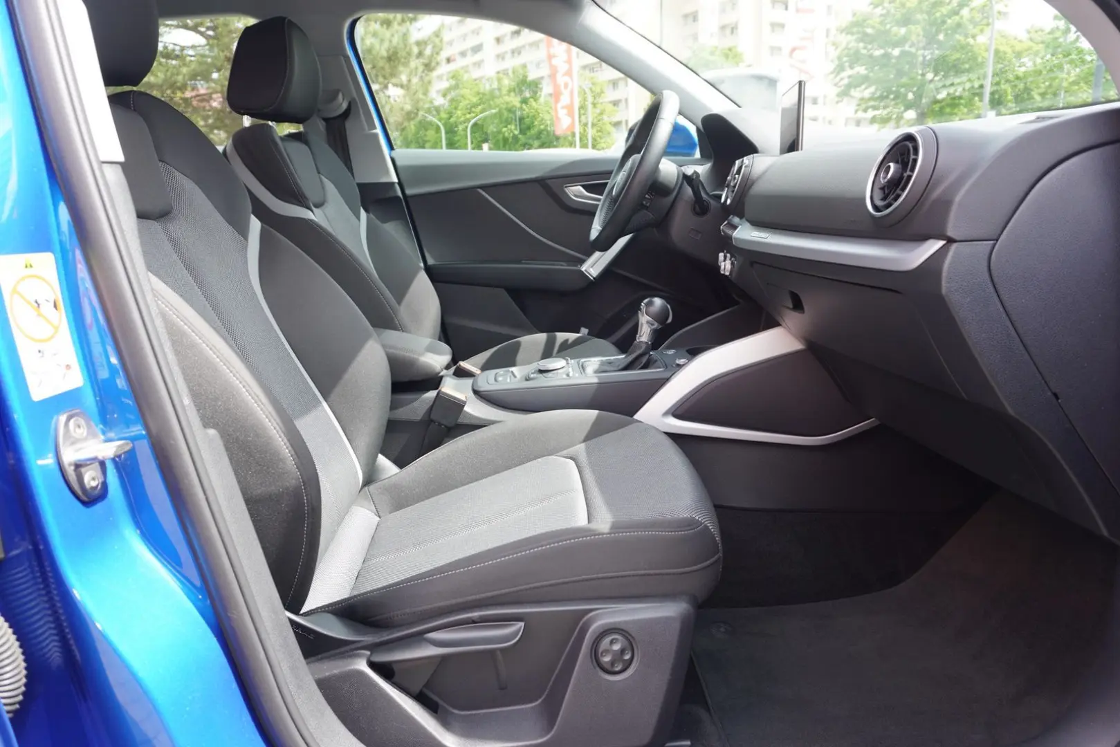 Q2 2.0 40 TFSI quattro sport S-Tronic LED Navi