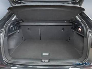 Q2 1 5 TFSI S-Tron. Advanc. Navi  Matrix-LED ACC
