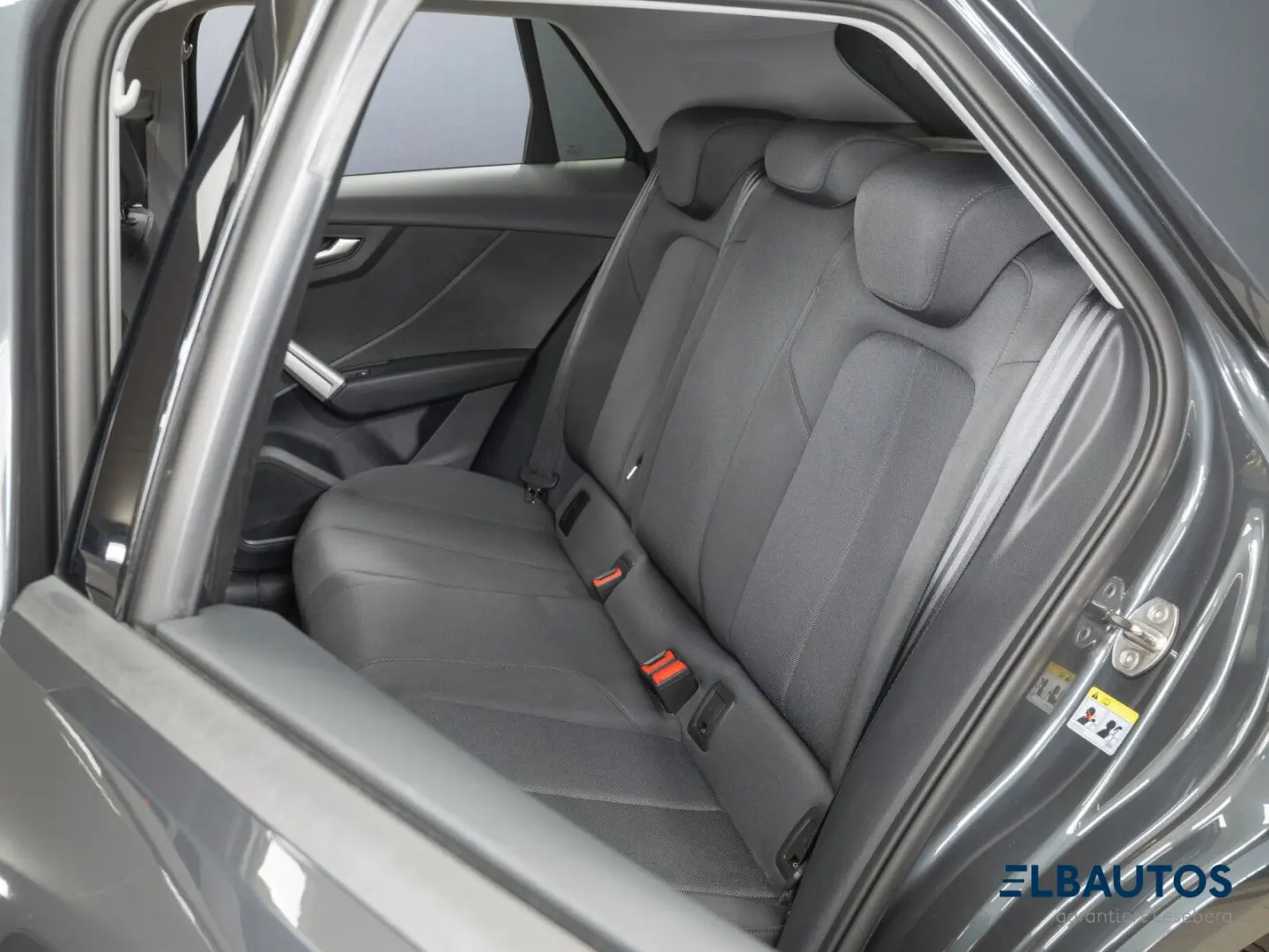 Q2 1 5 TFSI S-Tron. Advanc. Navi  Matrix-LED ACC