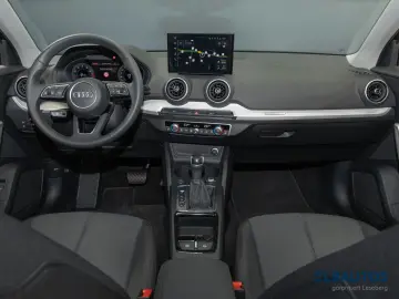 Q2 1 5 TFSI S-Tron. Advanc. Navi  Matrix-LED ACC
